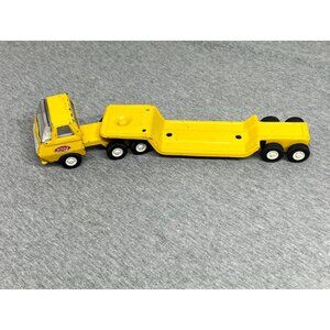 Vintage Tonka Yellow Die-Cast Toy Semi-Truck Lowboy Trailer 11 Inches Collectibl